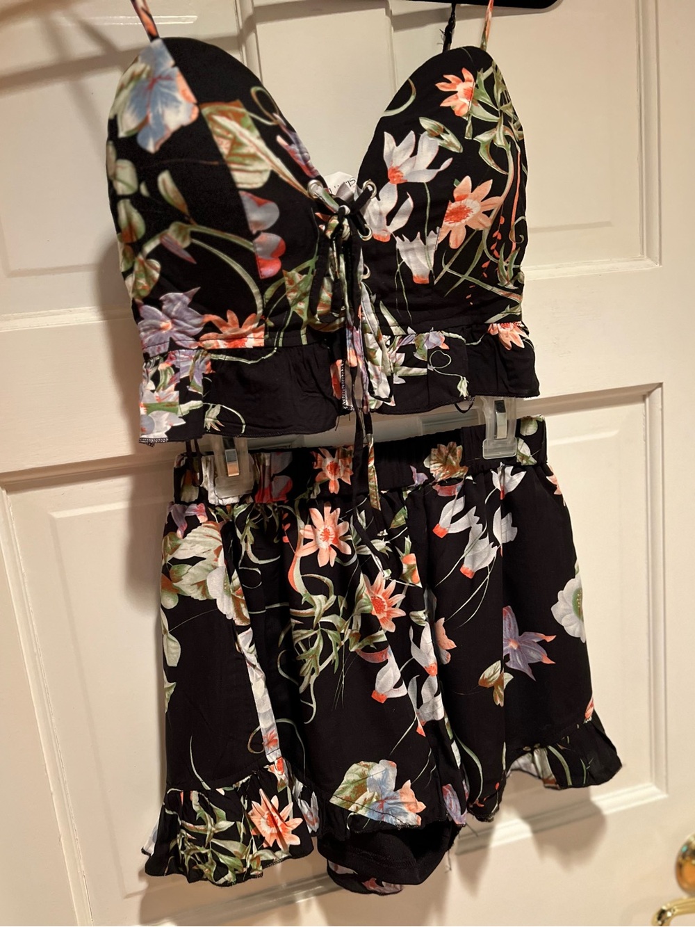 L'ATISTE Black Floral Lace-Up Crop Top & Shorts Two Piece Set - Size Small